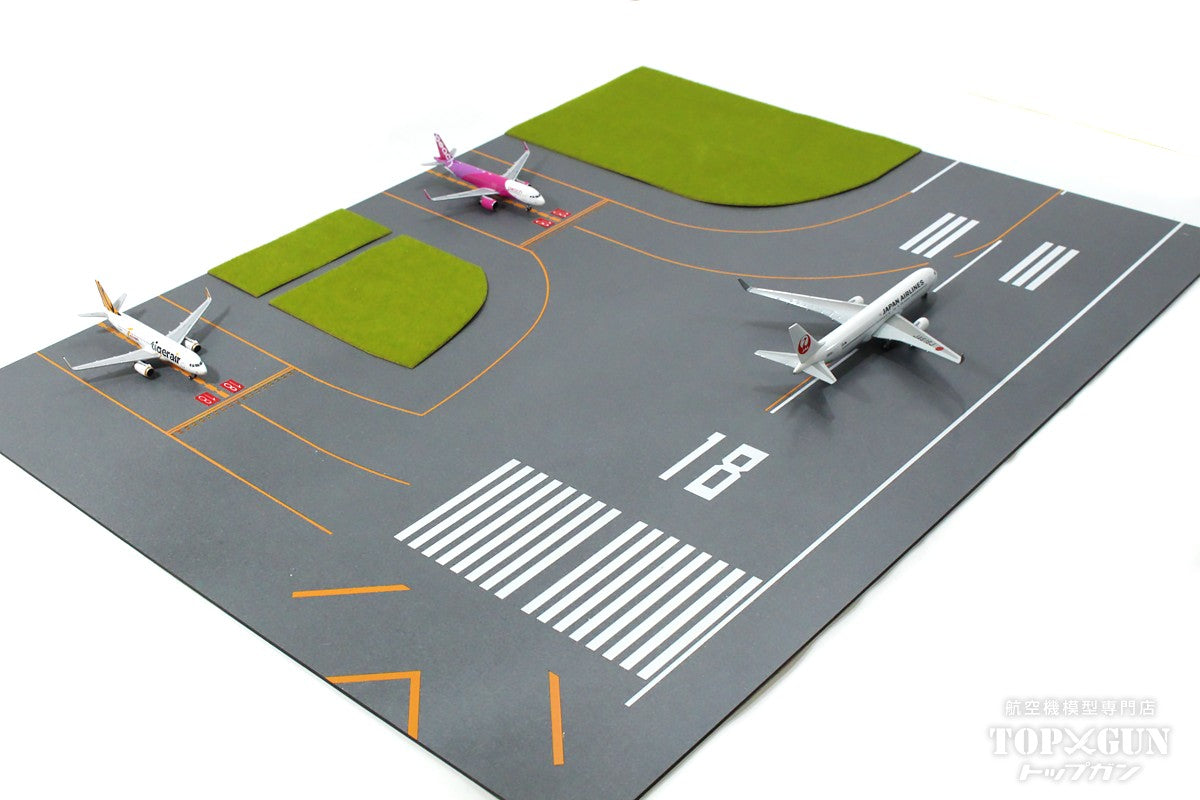 Roteiro DX Runway Chubu Centrair International Airport Reproduction RWY18 Acrylic Board Runway