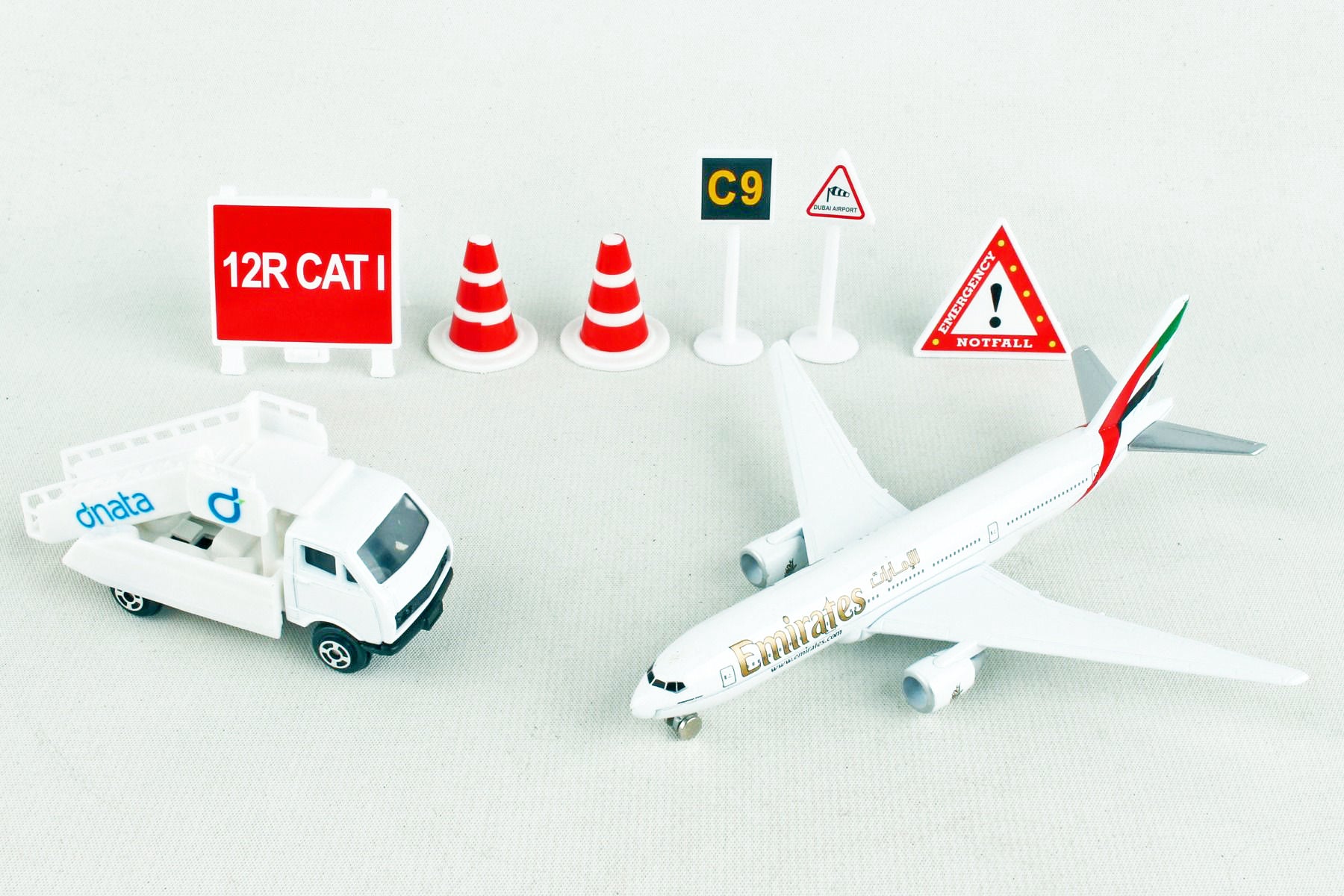 Airport Playset Emirates Airlines Boeing 777 Non-scale [RT9901] 