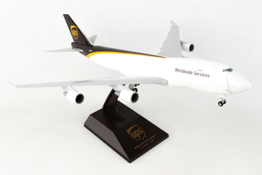 747-400F UPS United Parcel Service *Cargo door can be opened and closed N572UP 1/200 [SKR1113] 