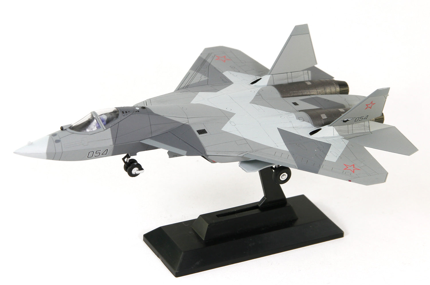 ロシア空軍 Su-57 塗装済み完成品 1/144 [SNM15]