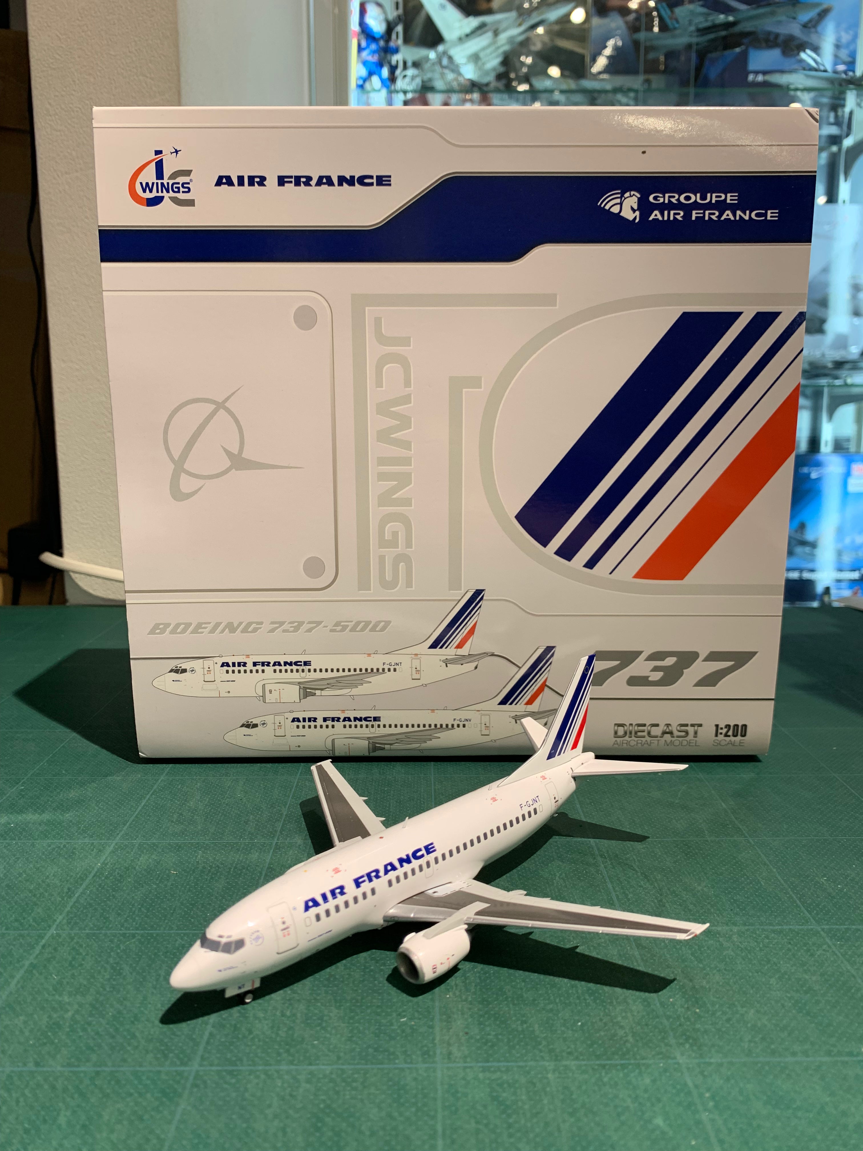 Airline 1/200 scale – Page 16 Airline 1/200 scale – Page 16