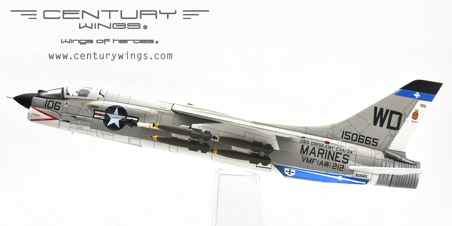 F-8E USMC 212th Marine Fighter Squadron (All Weather) "Lancers" Captain Harlan P. Chapman's aircraft, USS Oriskany, 1965, WD106/#150665, 1/72 [001624]