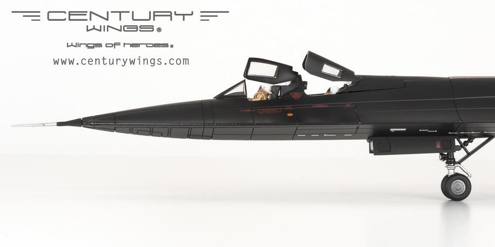 SR-71A Blackbird, U.S. Air Force, 9th Strategic Reconnaissance Wing, Beale Field, "Skunk Works", 1990 (Smithsonian Museum preserved aircraft) #61-7972 1/72 [001631]