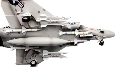 F-4JファントムII アメリカ海軍 第154戦闘飛行隊 「ブラックナイツ」 NE100 1/32 ※プラ製 [004233]