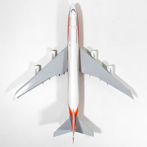 747-8i ボーイング社 ハウスカラー ロールアウト時 地上姿勢主翼 （ギア付属、スタンドなし） 1/200 [0328GR]