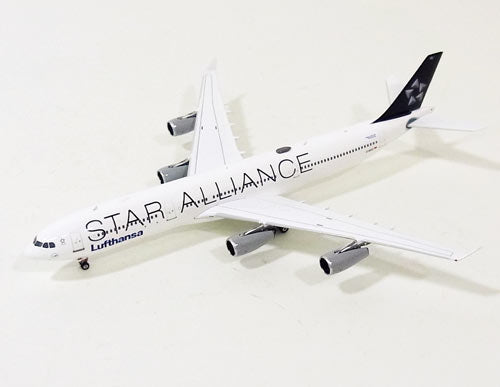 A340-300 Lufthansa Special Paint "Star Alliance" D-AIGC 1/400 [04032]