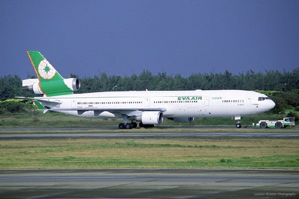 MD-11 EVA Air 00s B-16102 1/400 [04177]