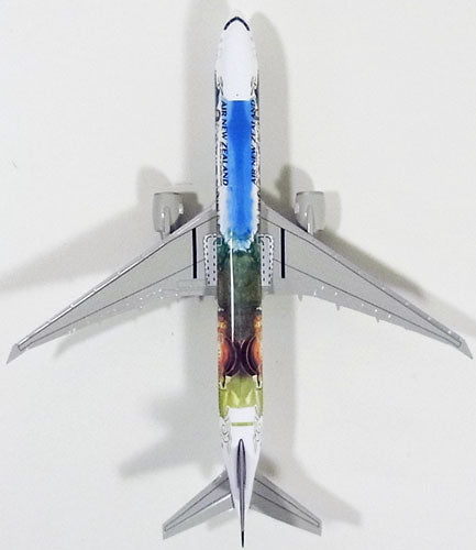 777-300ER ニュージーランド航空 特別塗装 「ホビット」12年 ZK-OKP 1/500  [0762NZ]
