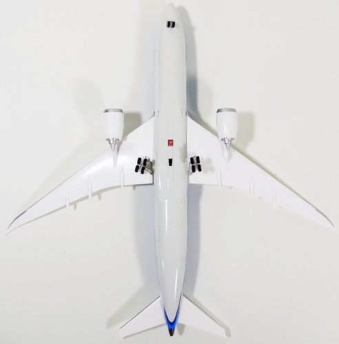787-9 KLMオランダ航空 飛行姿勢主翼 1/200 ※プラ製 [0847GR]