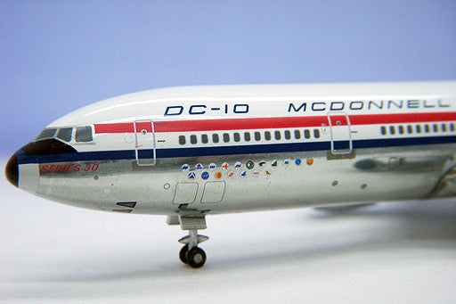 DC-10-10 Douglas House Color N1339U 1/400 [10234]