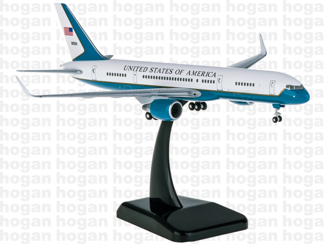 C-32A (757-200w) US Air Force 89th Airlift Wing "Air Force Two" 1/200 *Plastic [10260GR]