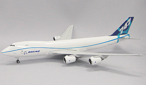 [Pre-order item] 747-8F (cargo type) Boeing house color, flight posture (with stand) N5017Q 1/400 [10553]