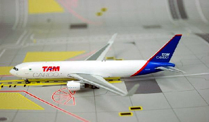 767-300ERF (Cargo) TAM Cargo PR-ADY 1/400 [10696]