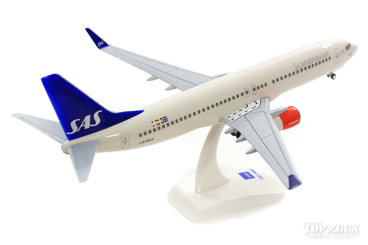 737-800w SASスカンジナビア航空 LN-RGA （ギア／スタンド付属） 1/200 ※プラ製 [10932GR]