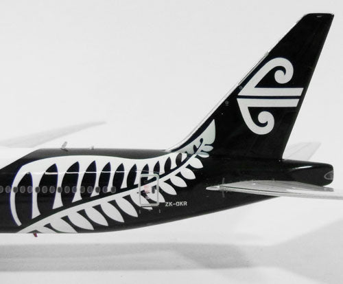 777-300ER Air New Zealand ZK-OKR 1/400 [10959]