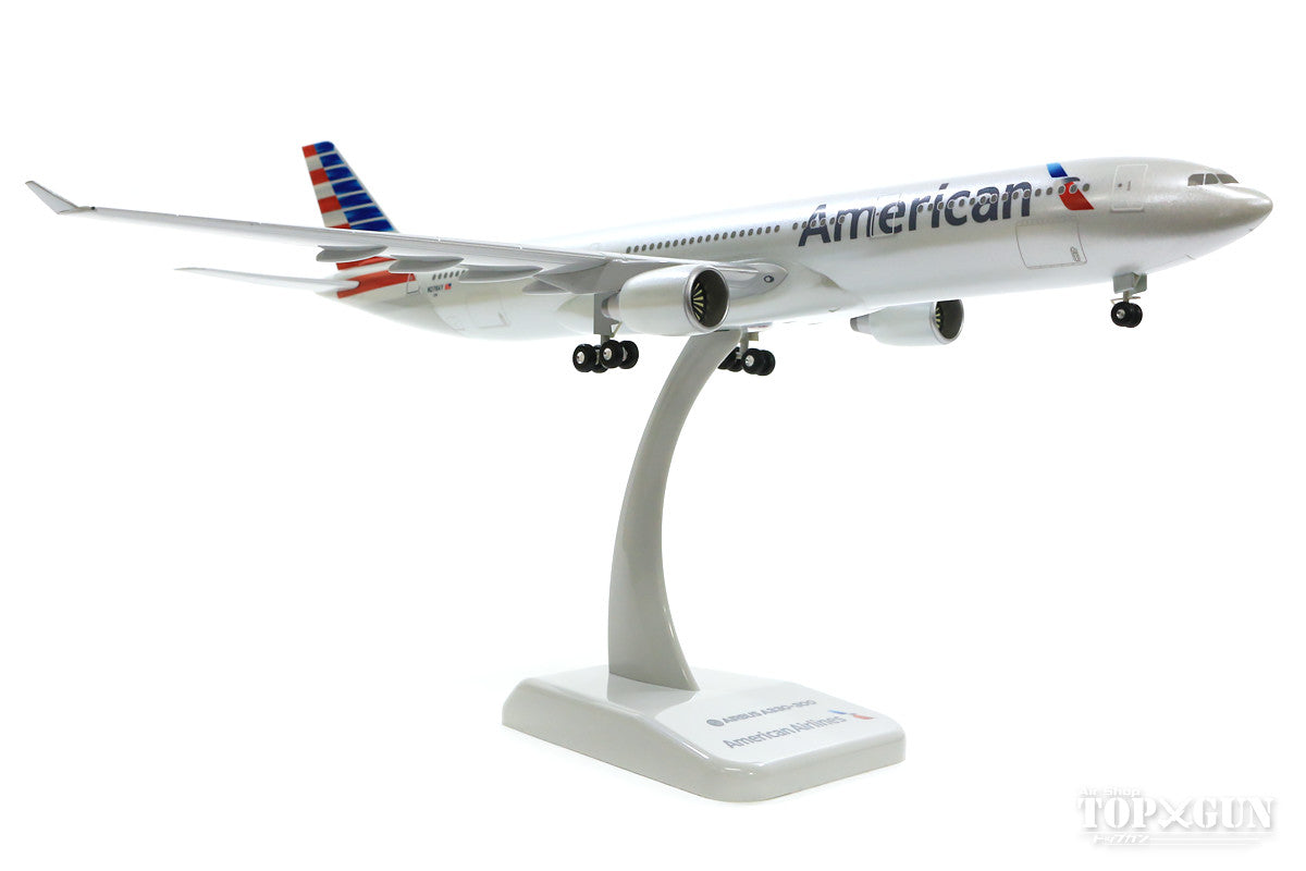 A330-300 American Airlines (gear/stand included) 1/200 *Plastic [10994GR]