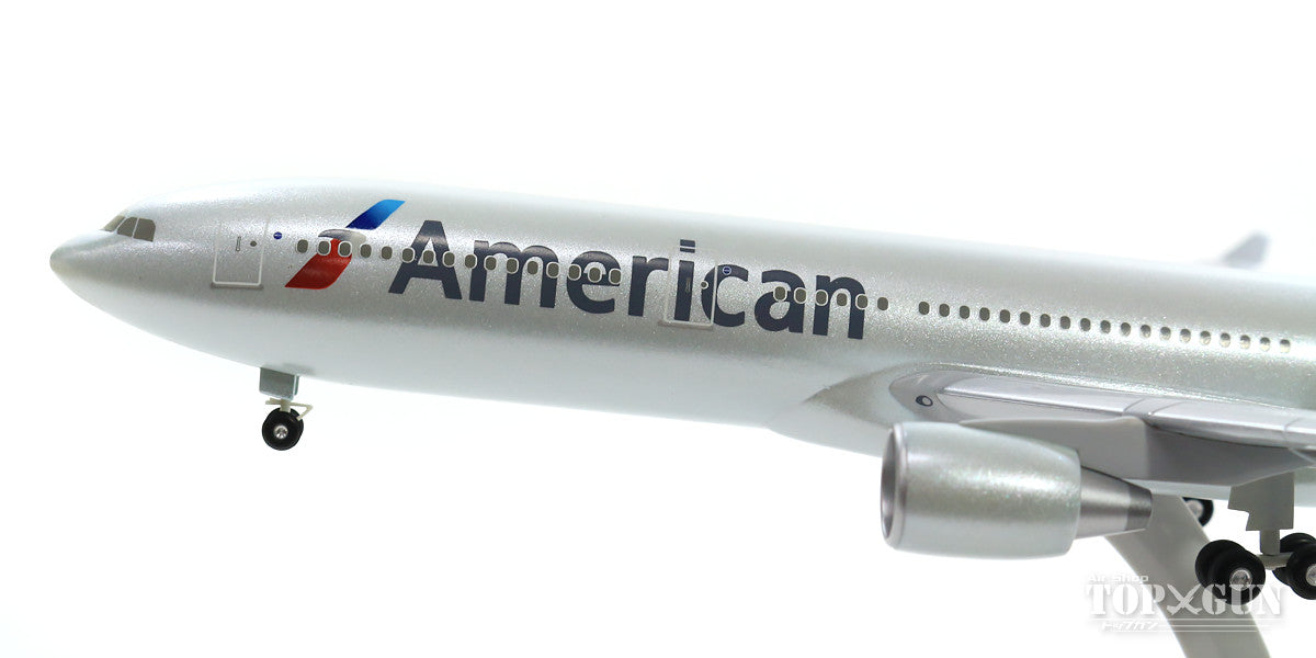 A330-300 アメリカン航空 （ギア／スタンド付属） 1/200 ※プラ製 [10994GR]