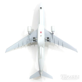 A330-300 アメリカン航空 （ギア／スタンド付属） 1/200 ※プラ製 [10994GR]