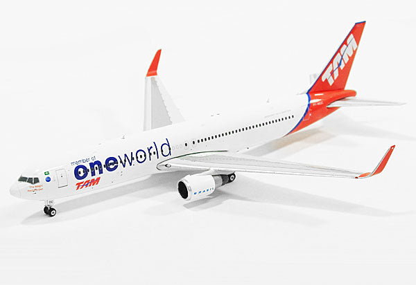 [Pre-order item] 767-300ER TAM Brazilian Airlines special paint "One World" PT-MOC 1/400 [11029]