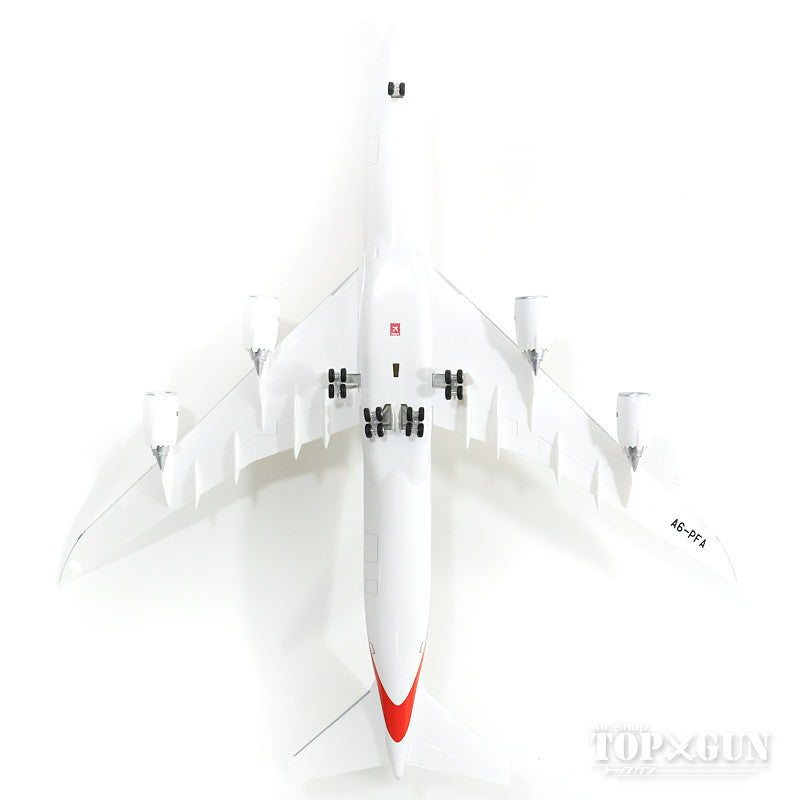 747-8 UAE政府専用機 A6-PFA (ギア/スタンド付属) 1/200 ※プラ製 [11090GR]