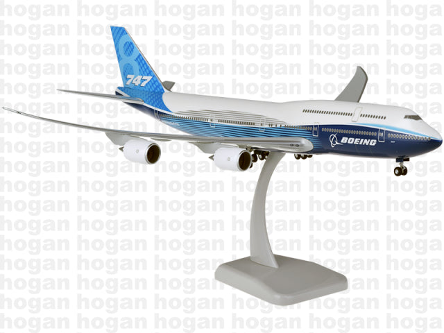 747-8 Boeing House Color Blue (Gear and stand included) 1/200 *Plastic [11298GR]