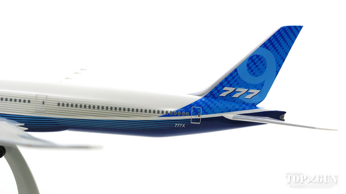 777-9 Boeing House Color 1/200 *Plastic [11304GR]