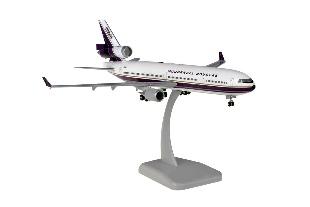 MD-11 McDonnell Douglas Demo Color (gear and stand included) 1/200 *Plastic/assembly required [11632GR]