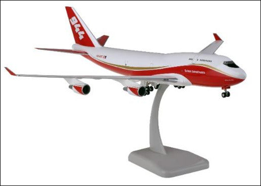 747-400BCF (modified cargo type) Global Supertanker Forest Fire Aerial Firefighting Machine (Gear and stand included) N744ST 1/200 [11878GR]