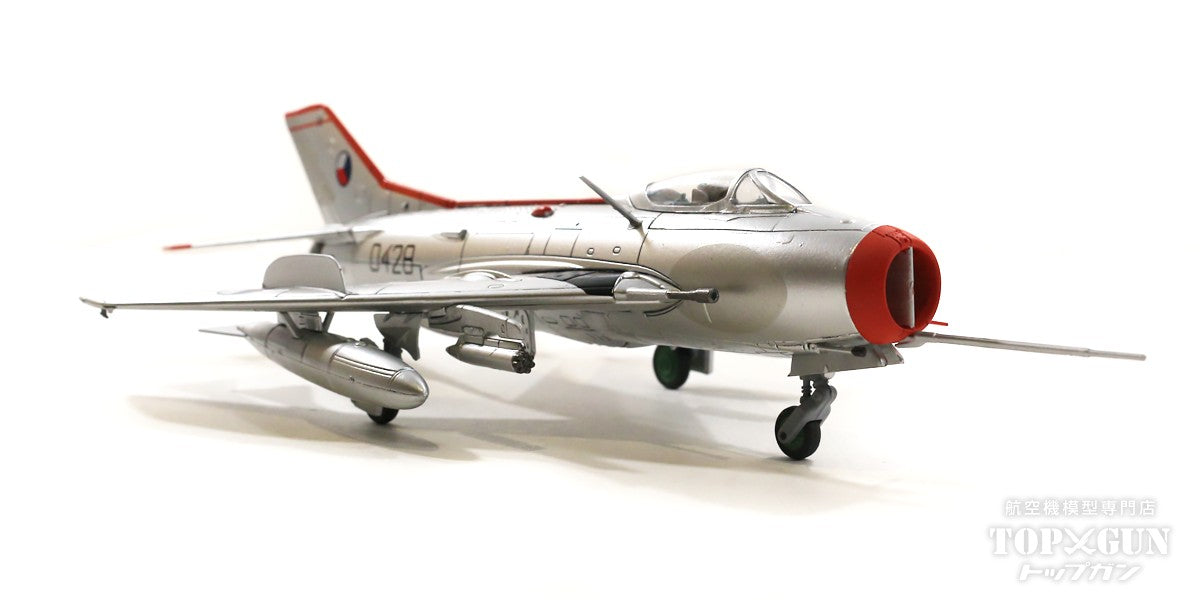 S-105 (MiG-19S "Farmer C") Czechoslovak Air Force 9th Fighter Regiment 1st Squadron Acrobatic Team Paint Bechynje Air Base 1964 #0428 1/72 *New mold [14642PD]