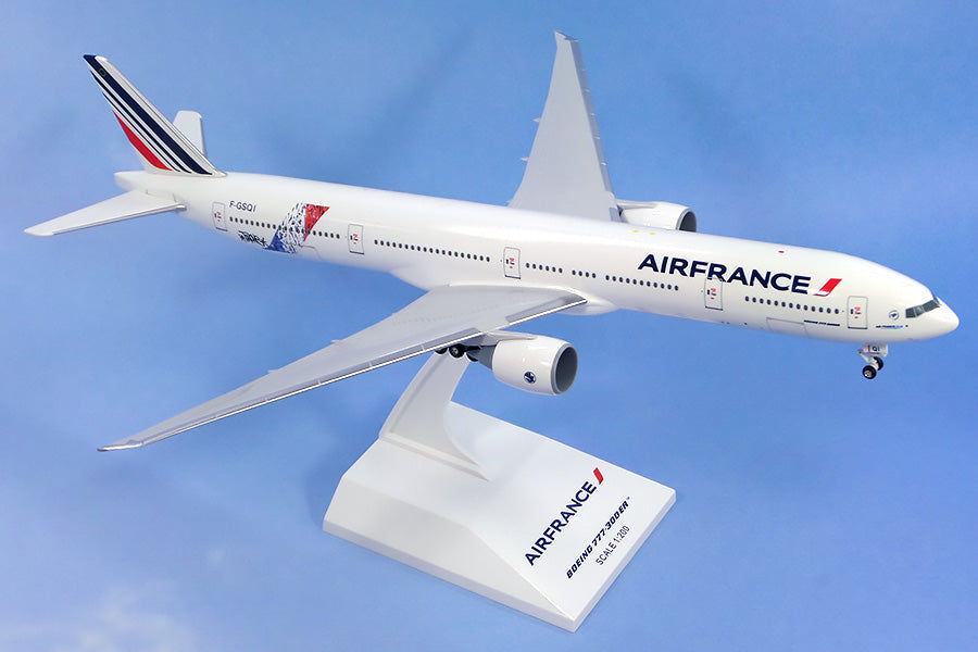 777-300ER Air France Special Paint "Jon One" F-GSQI 1/200 *Plastic [14766]