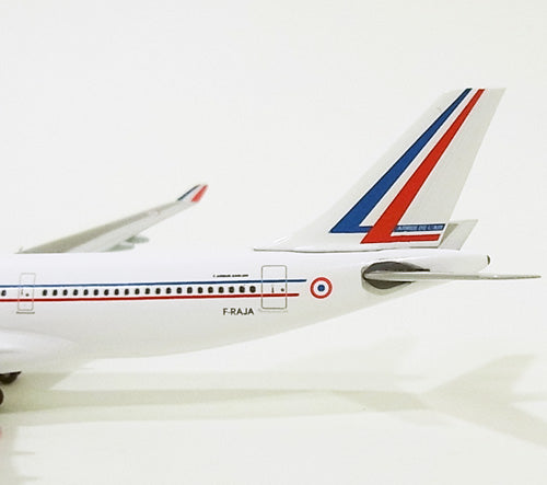 A340-200 French Air Force Government Aircraft F-RAJA 1/500 [523509]