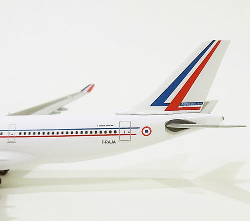 A340-200 フランス空軍 政府専用機 F-RAJA 1/500 [523509]