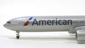 777-300ER アメリカン航空 新塗装 N720AN 1/500 [523950-001]