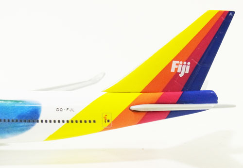 Herpa Wings 747-400 エアパシフィック・フィジー航空 特別塗装