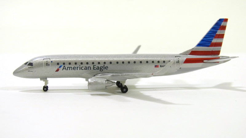 Embraer 175LR American Eagle (Republic Airlines) New Paint N402YX 1/500 [524902]