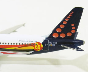 A320 ブリュッセル航空 特別塗装 「レッド・デビルズ（ベルギーサッカーナショナルチーム）」14年 OO-SND 1/500 [526371]