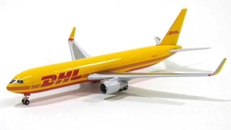 767-300Fw (Cargo type) DHL Air UK (UK) G-DHLE 1/500 [526623]