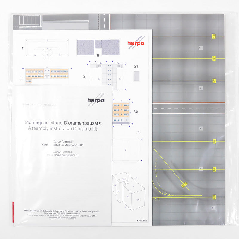 Airport diorama cargo terminal (cardboard assembly kit/with base) 1/500 [526852]