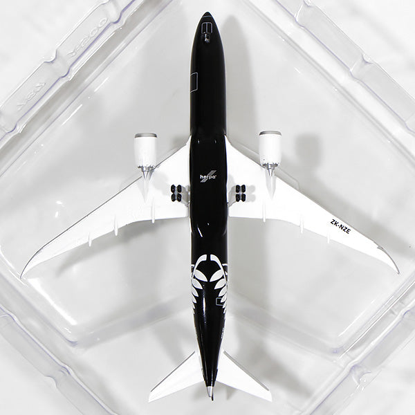 Herpa Wings 787-9 エア・ニュージーランド 新塗装 ZK-NZE 1/500