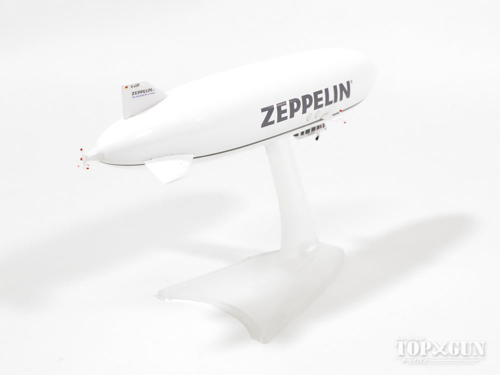 Zeppelin NT airship, German Zeppelin Transport Company (DZR), house color, D-LZZF 1/500, plastic [527385]