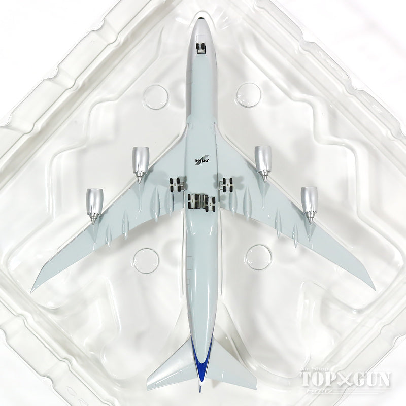 Herpa Wings 747-8i Lufthansa Special Paint 