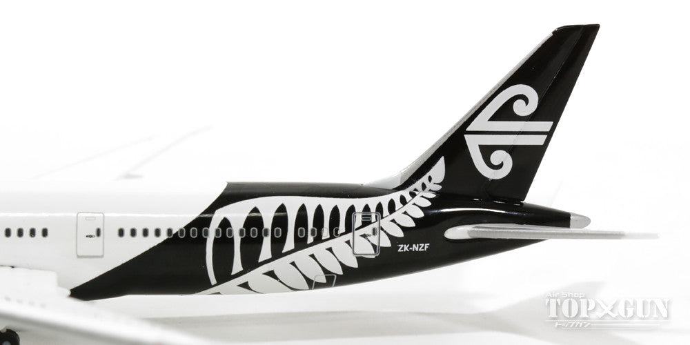 787-9 Air New Zealand ZK-NZF 1/500 [527873]