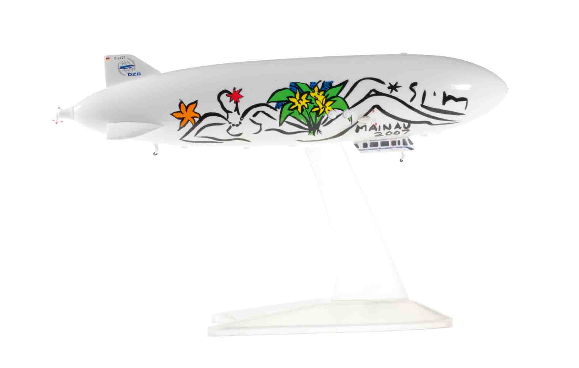 [Pre-order item] Zeppelin NT airship designed by Stefan Szczęsny "Mainau 2007" Mainau Island, Lake Constance D-LZZF 1/500 *Plastic [528252]