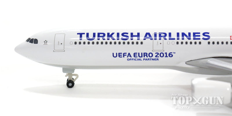 A330-300 Turkish Airlines special livery "UEFA Euro 2016" TC-JOH 1/500 [529556]