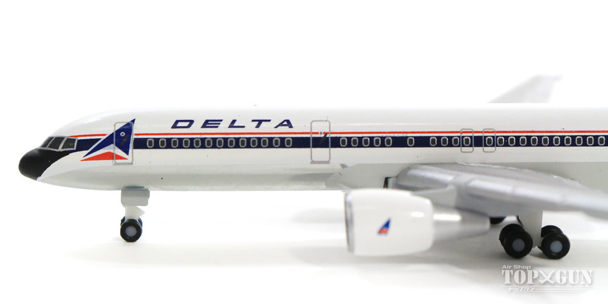 Herpa Wings 757-200 デルタ航空 80年代 （保存機） N608DA 1