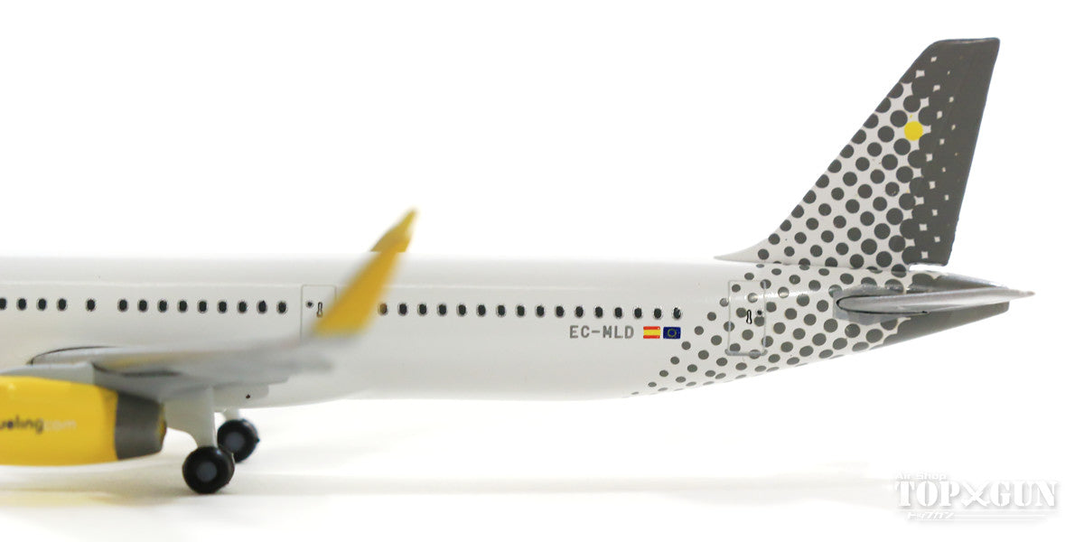 A321 Vueling Airlines EC-MLD "don't forget to smile" 1/500 [533218]