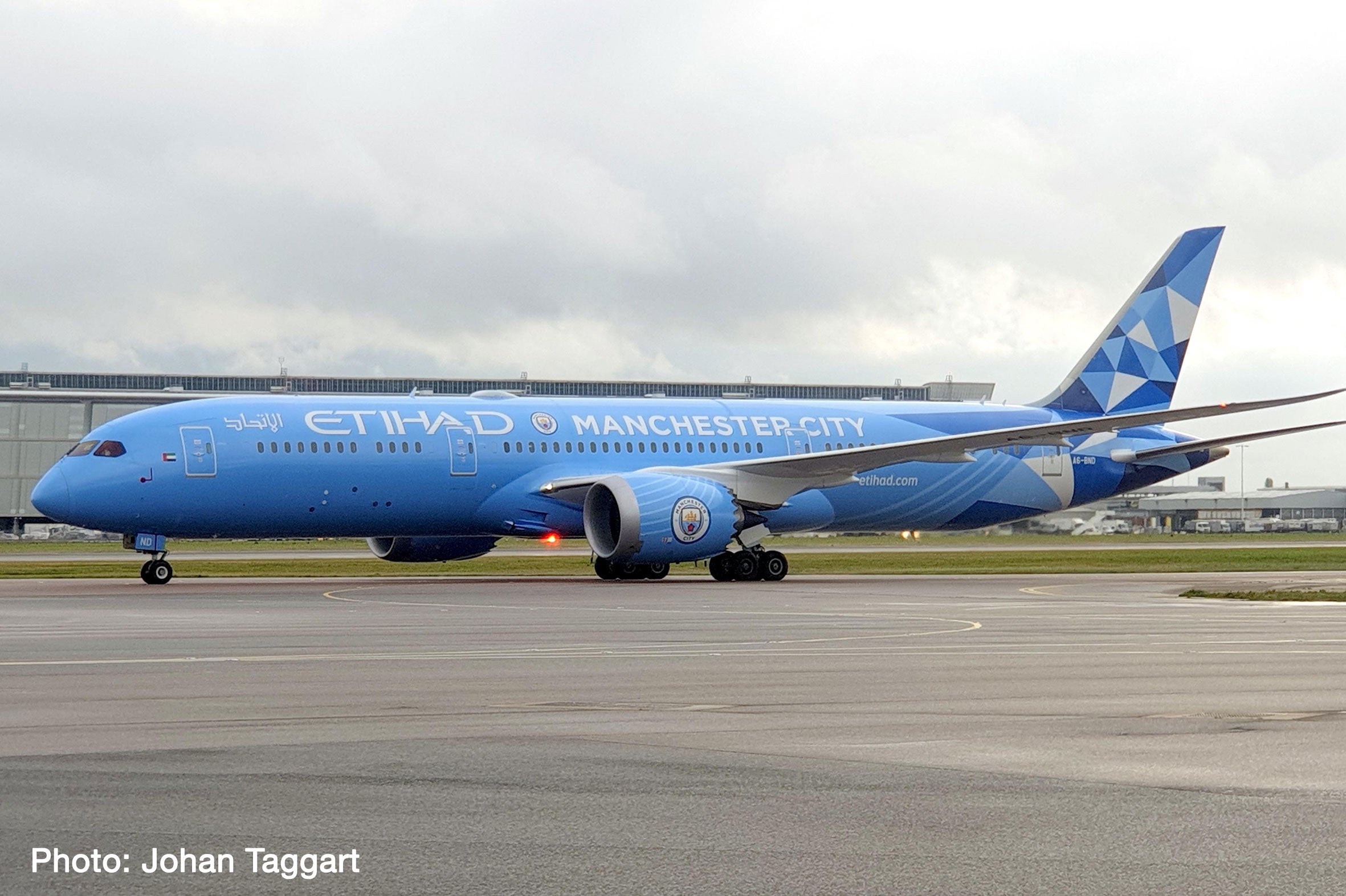 787-9 Etihad Airways Special Livery "Manchester City FC" A6-BND 1/500 [534239]