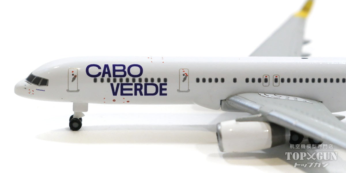 Herpa Wings 757-200w カーボベルデ・エアラインズ D4-CCH (スタンド