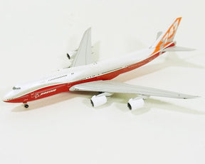 747-8i ボーイング社 ハウスカラー 完成披露（ロールアウト）時 地上姿勢主翼 N6067E 1/400 [5415]