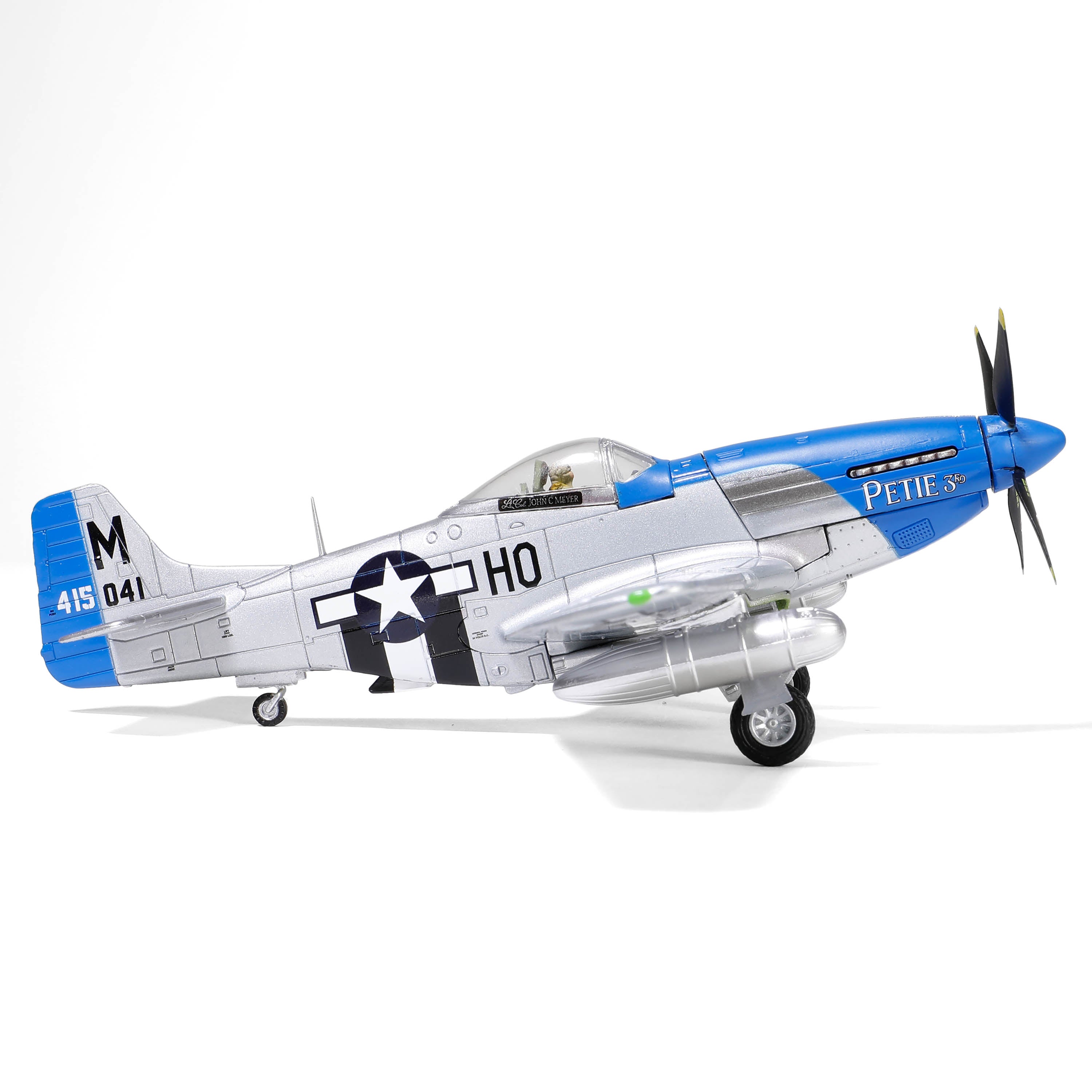 P-51D US Army Air Forces 352nd Fighter Group 487th Fighter Squadron Lt. Col. John C. Meyer "PETIE 3rd" 1944 HO/#415041 1/72 [55303]